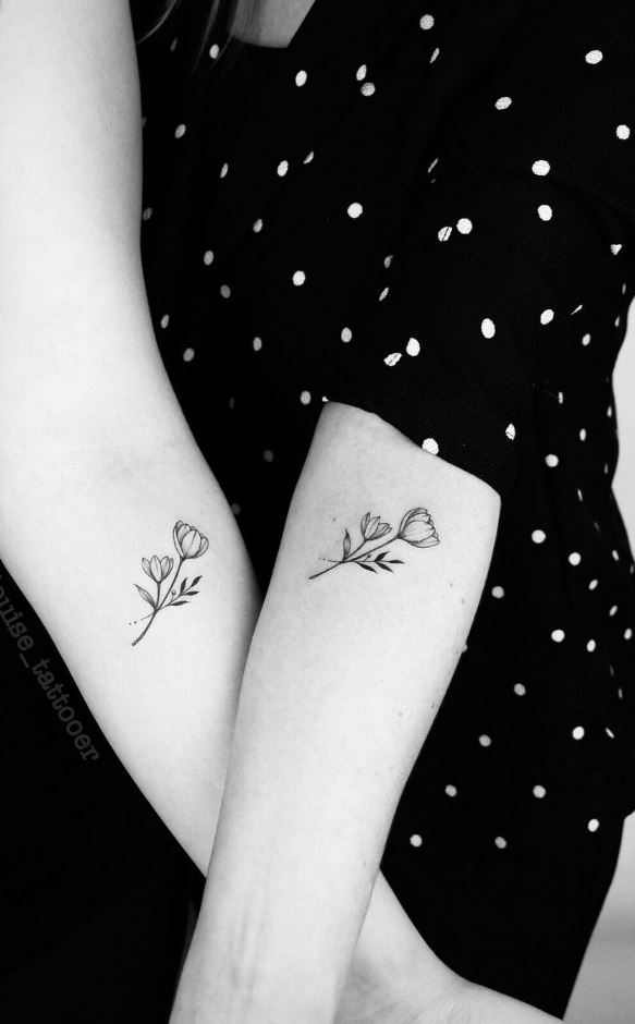 Tattoo Artist Lari Louise